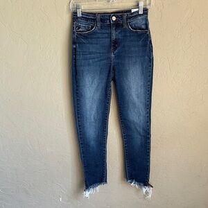 Kancan size 25‎ dark wash raw hem stretchy women's jeans